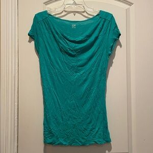 Women’s Turquoise Lightweight Long Top with Scoop Neck and Short Sleeves